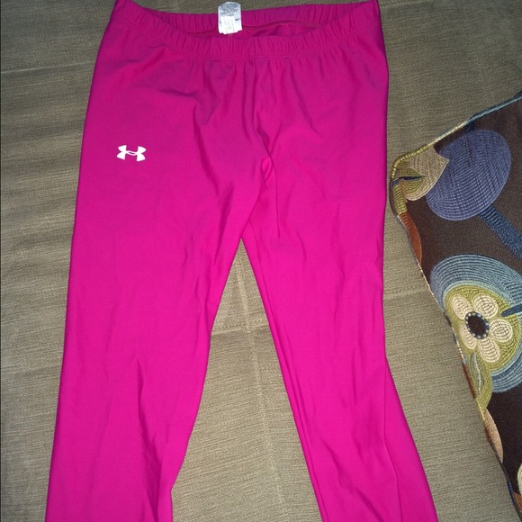 Knee length workout tights