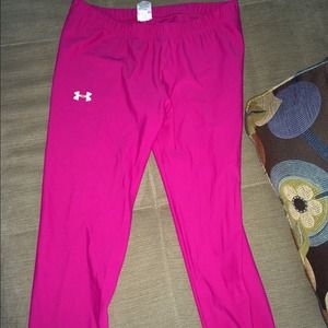 Knee length workout tights