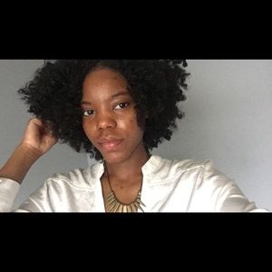 Meet your seller/buyer ✨😊💜