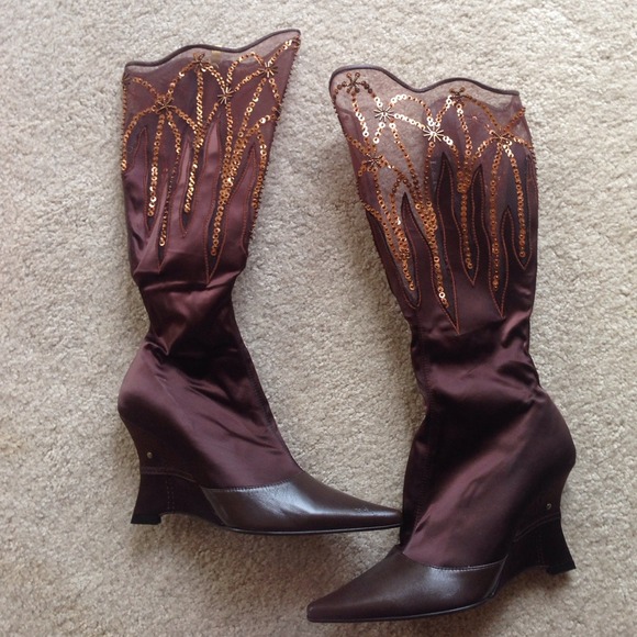 L&R coffee wedge boots
