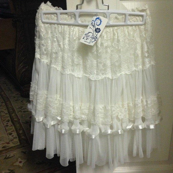 Cream lace skirt