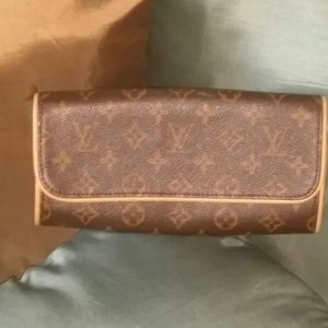 Louis Vuitton Clutch Monogram
