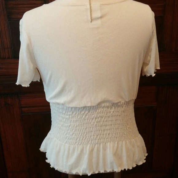 Lovely Creme Colored Top - Picture 4 of 4