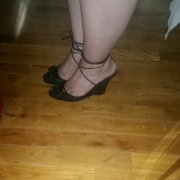 Givenchy wedge heels with ankle ties - Picture 3 of 3