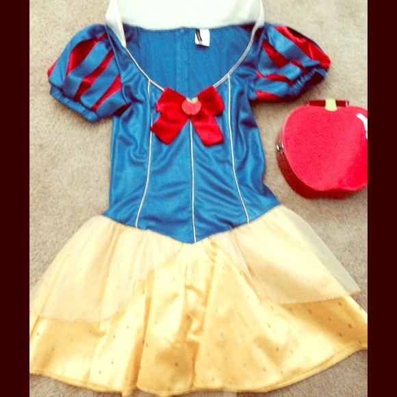 Snow White Costume with apple purse.