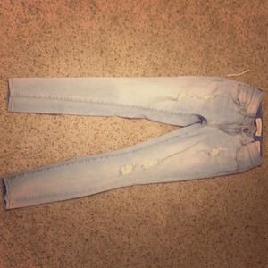 Size 0 "skinniest" Bullhead Black denim jeans