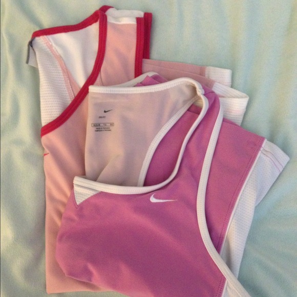 Nike workout tops