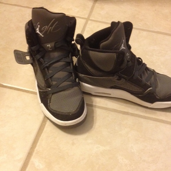 air Jordan's - Picture 2 of 4