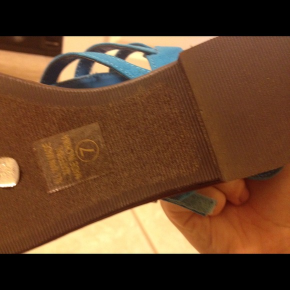 blue sandals - Picture 4 of 5