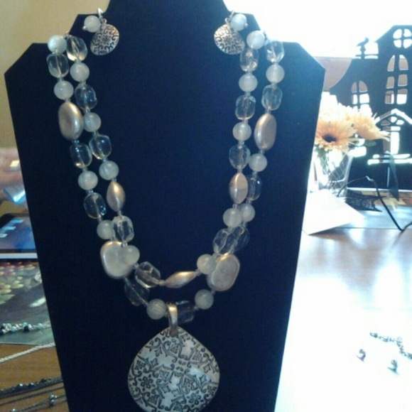Necklace and earing set.
