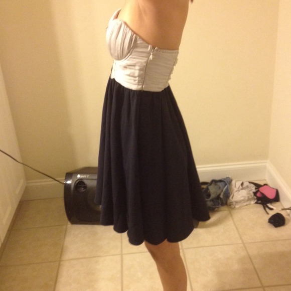 semi formal dress - Picture 2 of 4