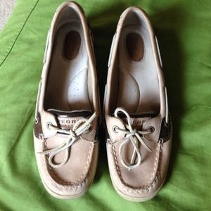 Sperry topsiders