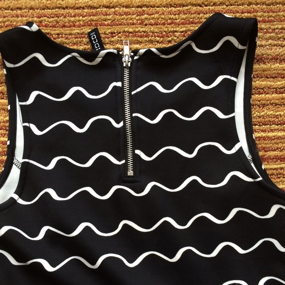 SoLD ***M Skater Dress🌸 - Picture 3 of 4