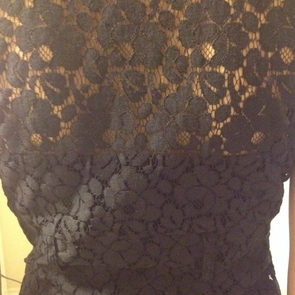 black lace top - Picture 2 of 2