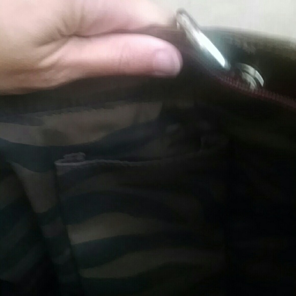 Burgundy Handbag - Picture 3 of 4