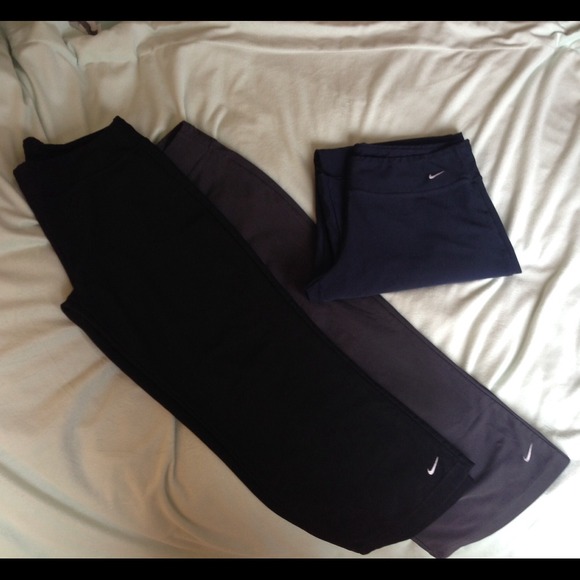 SELLING IN BUNDLE.  Nike FITDRY capris and pant