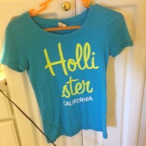 Hollister t shirt