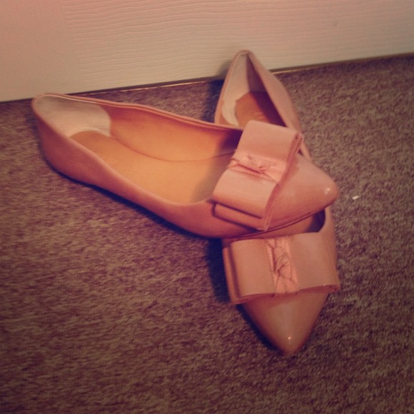 Too small. Worn once.