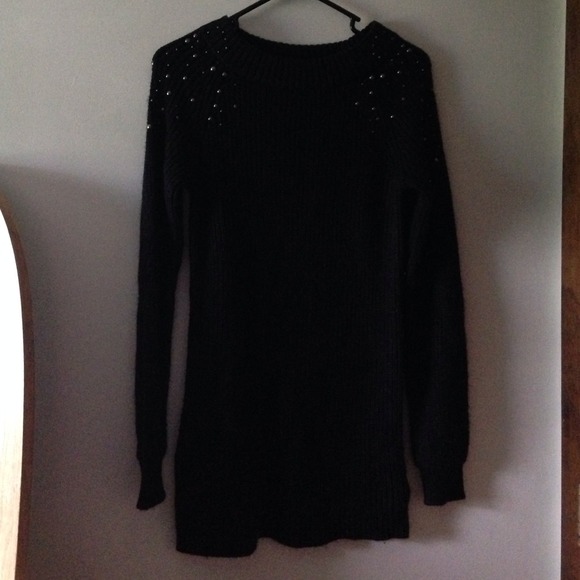 Bundle 👻 Long sweater, VS bra, lace top