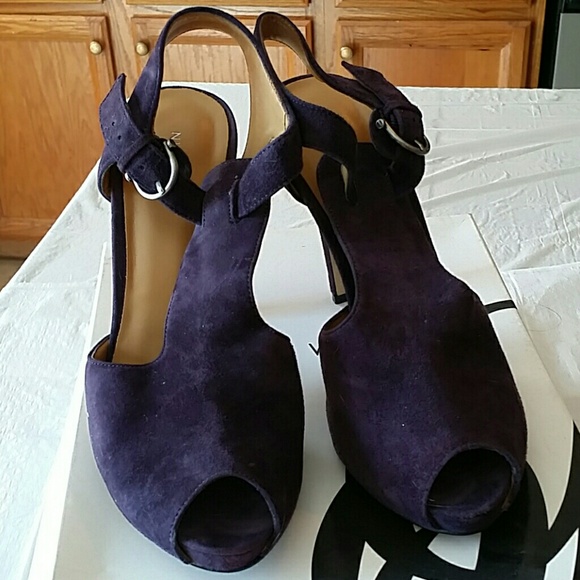 NINE WEST DARK PURPLE SUEDE PEEP TOE SLINGBACKS