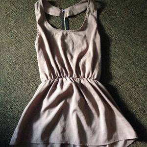 Cute brownish top with zipper on the back