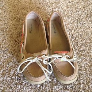 Sperry blowfish topsiders.