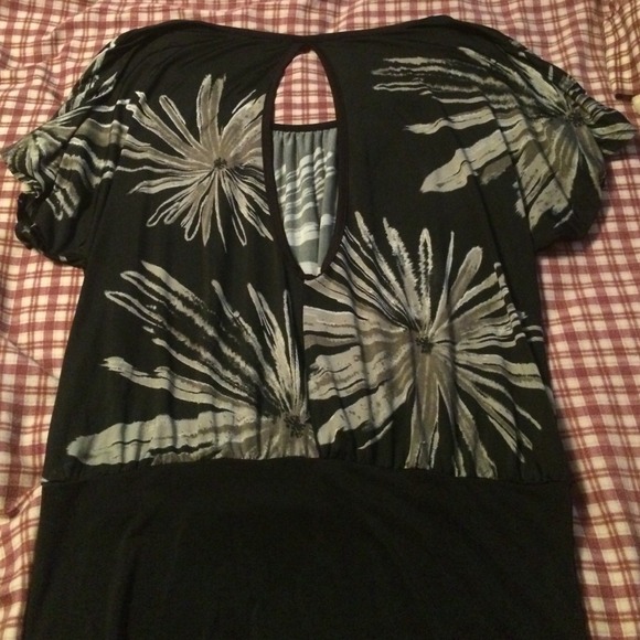 Top - Picture 2 of 2