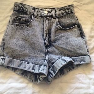 AA Acid Wash High-Waist Jean Cuff Short in black