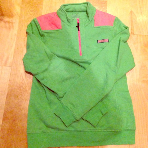 Vineyard vines shep shirt. Size small
