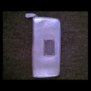 Michael kors gold wallet