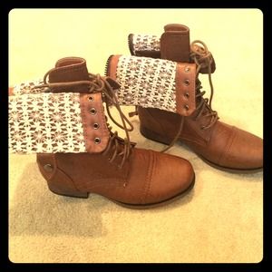 NWOT Combat boots