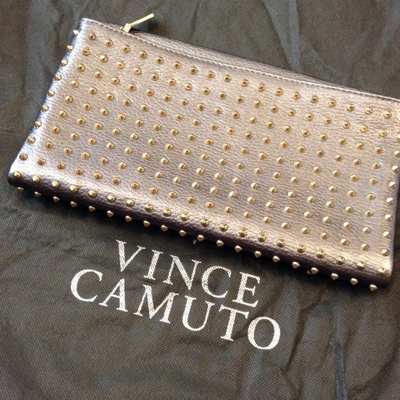 ❗️SOLD IN BUNDLE❗️Vince Camuto studded clutch!