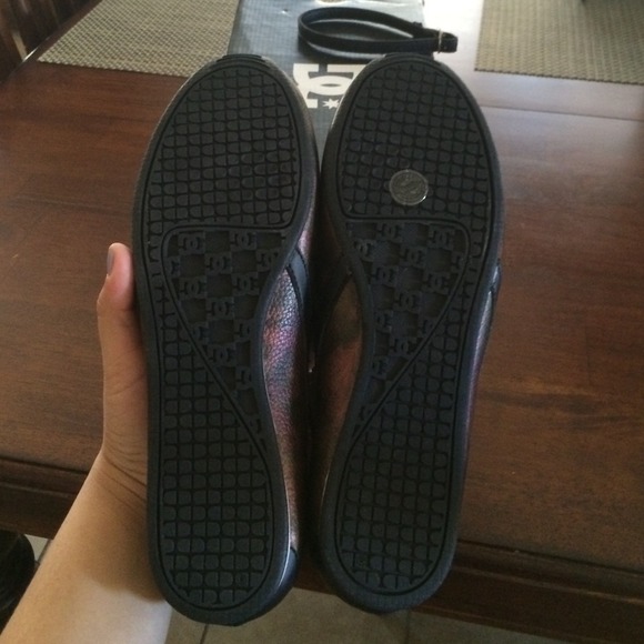 Brand New Never Worn DC Flats - Picture 3 of 3