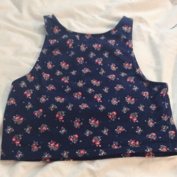 Navy blue floral crop top from F21