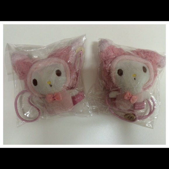 My Melody window curtains holder