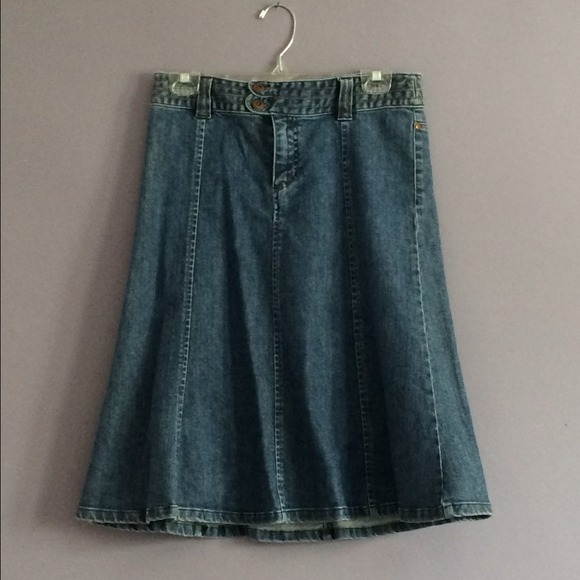 MIDI Denim Skirt - Contours Waist and Hips