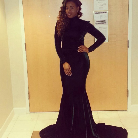 Custom emerald green velvet gown