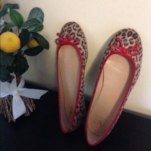 Leopard print flats!