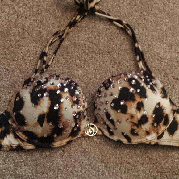 TRADED VS bombshell leopard bikini top