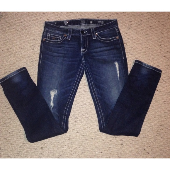 D9 distressed jeans size 27
