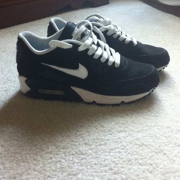 black Nike Air Max sneakers