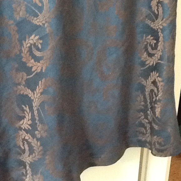 Blue silk maxi skirt - Picture 2 of 3