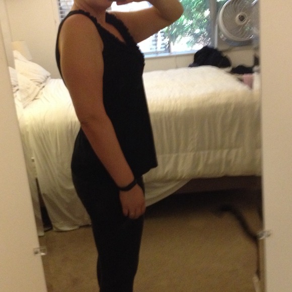 Express Black Ruffle V Neck - Picture 2 of 4