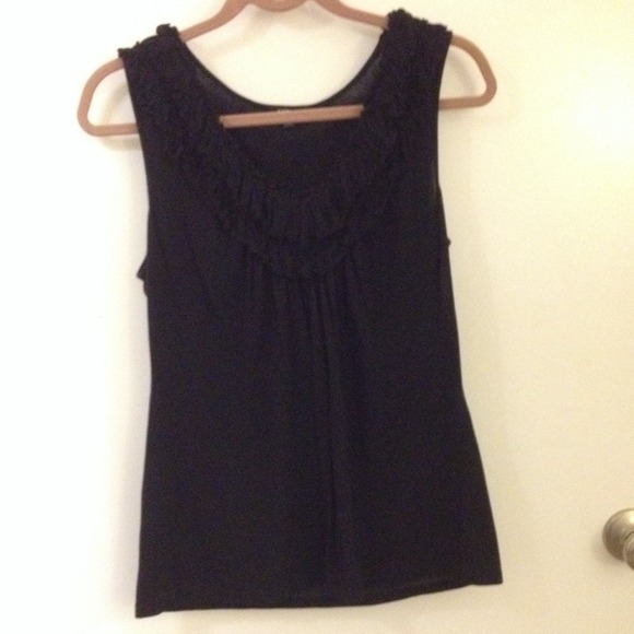 Express Black Ruffle V Neck - Picture 3 of 4