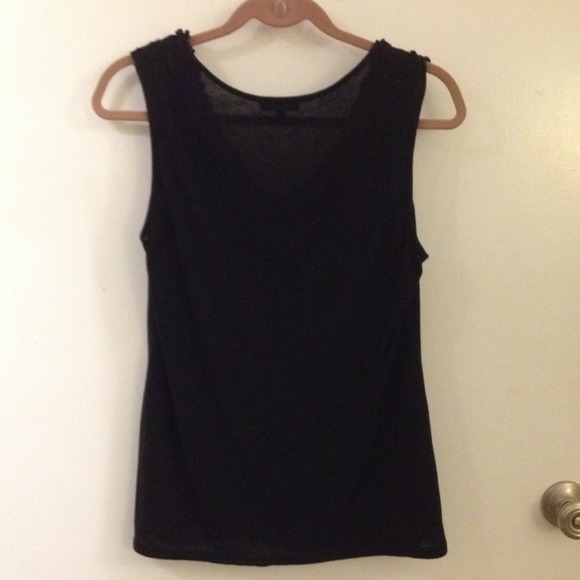Express Black Ruffle V Neck - Picture 4 of 4