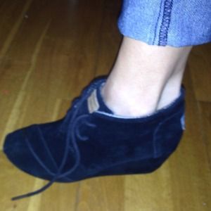 Black suede toms!