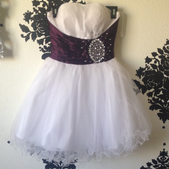Short White & Rich Purple Dress - Picture 1 of 3