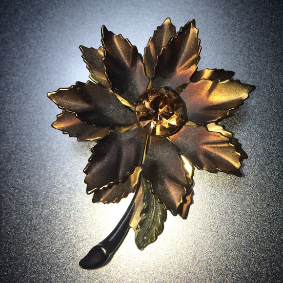 Vintage topaz rhinestone flower brooch pin