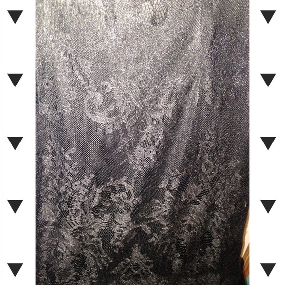 Prom/Formal Dress worn once in great condition☺️ - Picture 2 of 3