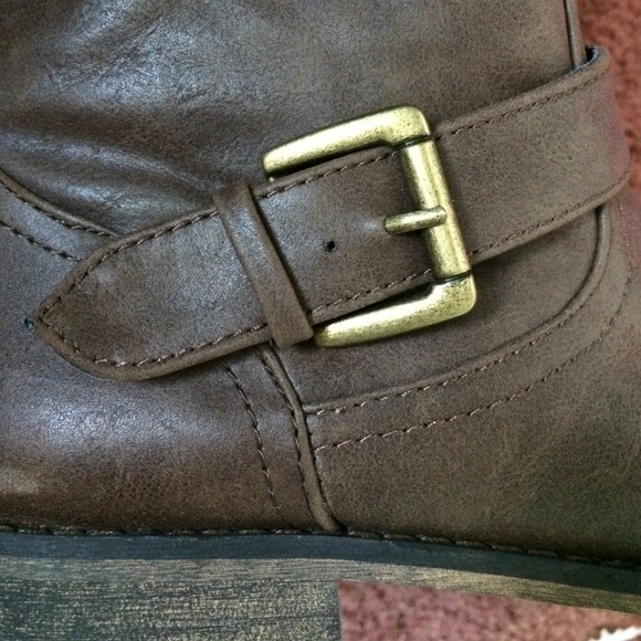 🚫SOLD🚫 Brown Riding Boots - Picture 3 of 4